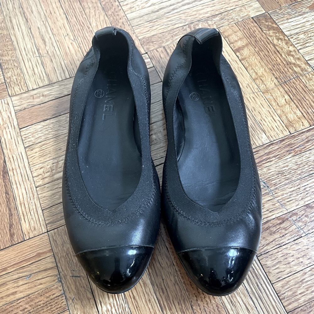 Authentic Chanel elastic ballet flats 37